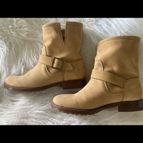 Frye pull-on booties - Picture 1 of 5